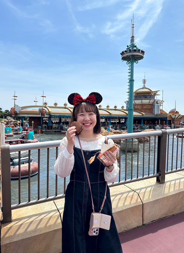ディズニーランドで楽しむ吉田先生